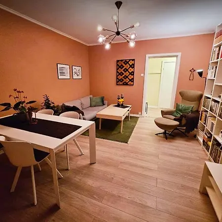 Koselig Hjem Naer Carl Berner *