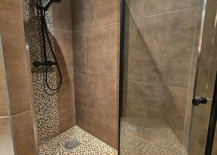 Koselig Hjem Naer Carl Berner